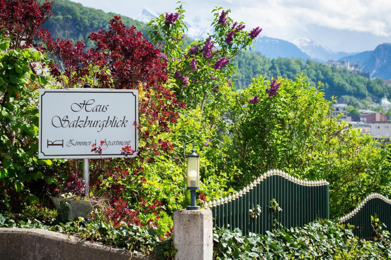 Haus Salzburgblick Bed & Breakfast Exterior foto